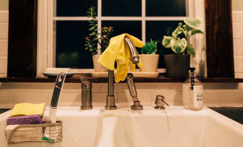 Leak Under Kitchen Sink When Water Is Turned On or Off